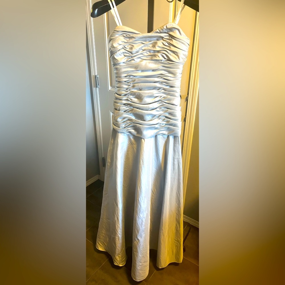 Badgley Mishka gown size 4 excellent shape